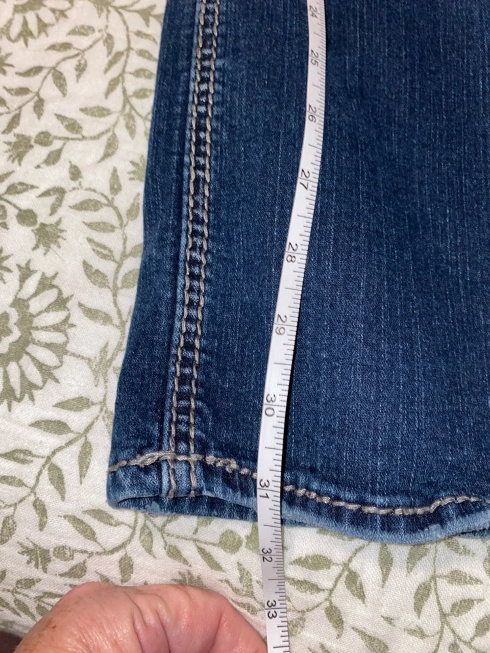 Silver‎ Jeans Suki Mid-Rise Dark Indigo Bootcut Jeans